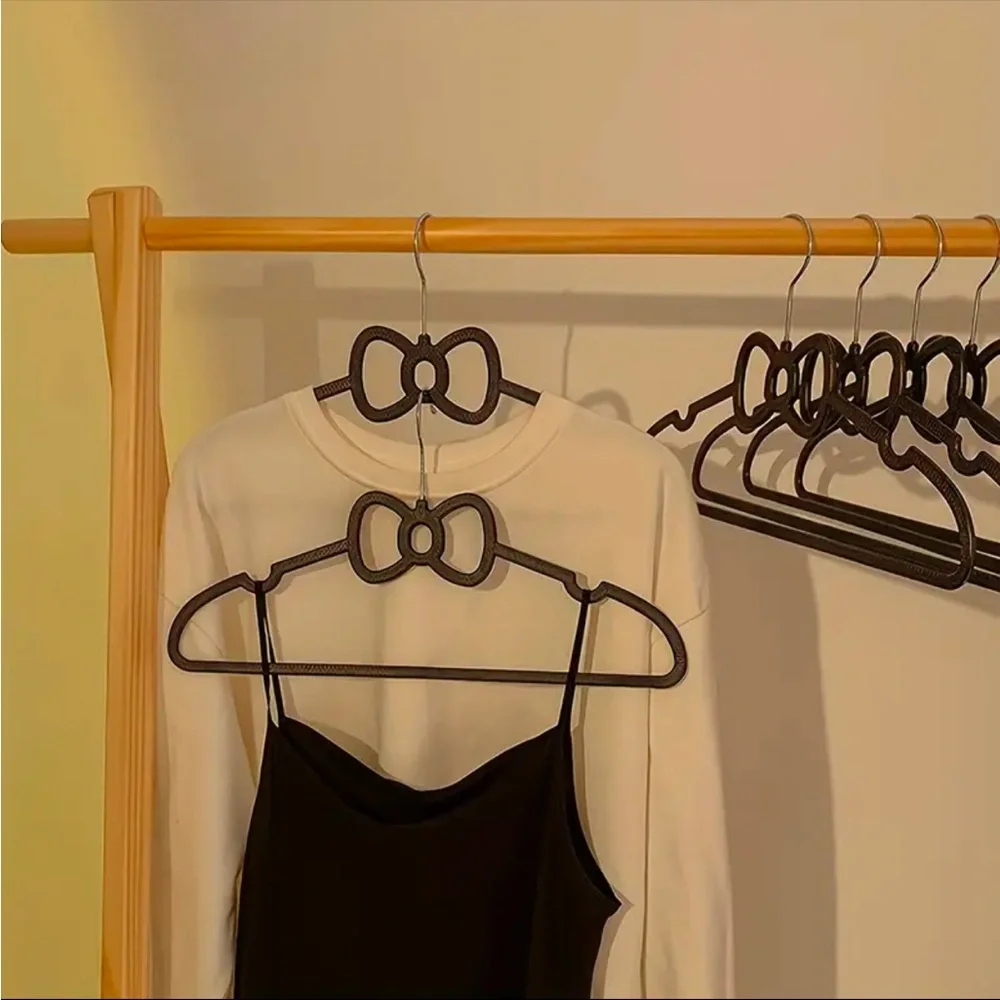 Black Bow Ultra Slim 10pcs Non Slip Hangers - 16